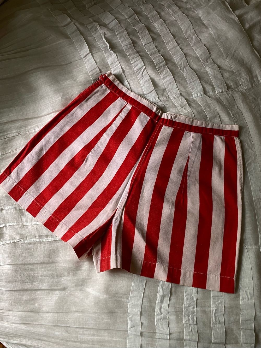 Vintage 1940s/50s Red and White Striped Shorts - Picture 3 of 3